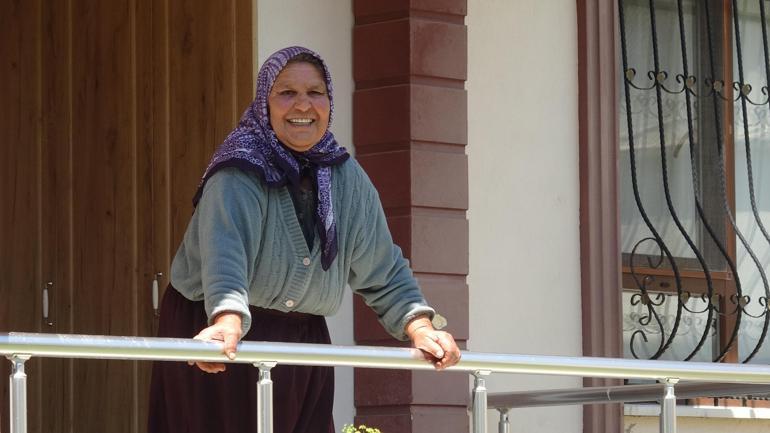 ÖSS şampiyonu Bakan Yardımcısı İnanın annesi: Bizim çocuklar hep çalışkandı