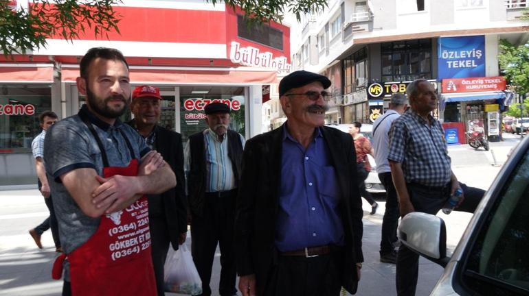 Tatbikatı gerçek sanıp, soyguncuların peşinden koştular