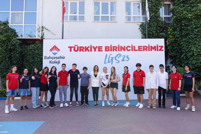 Bahçeşehir Koleji, LGS’de 58 Türkiye birincisi çıkardı