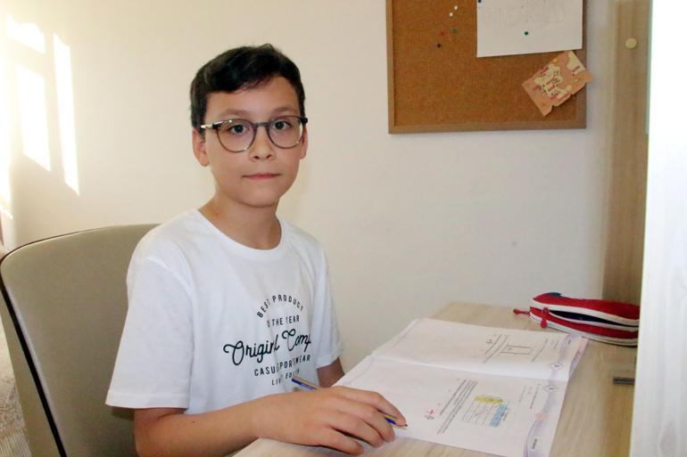 LGSden tam puan alan Taha Can Tekin: Bolca kitap okuyarak hazırlandım