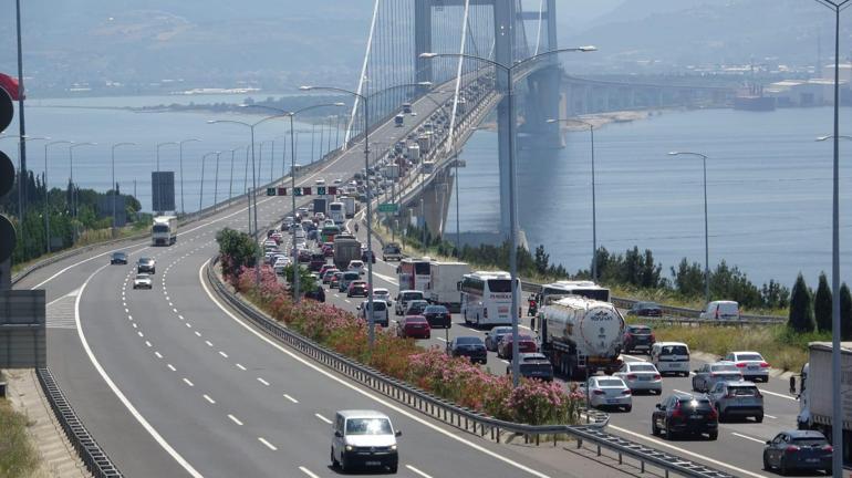 Osmangazi Köprüsünde bayram tatili yoğunluğu