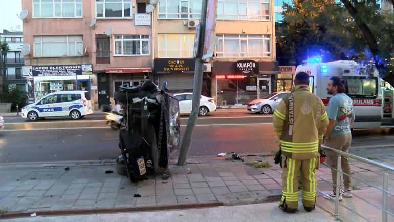 Üsküdarda otomobil elektrik direğine çarptı: 1 yaralı