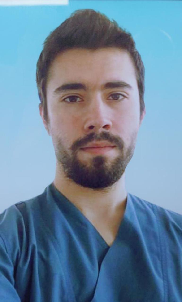 Romanyada kazada ölen diş hekimi Edirnede toprağa verildi