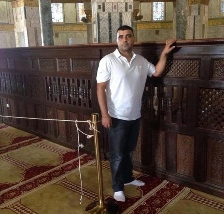 Bir süre önce ayrıldığı çocuğunun annesi ile onun ağabeyini öldürdü