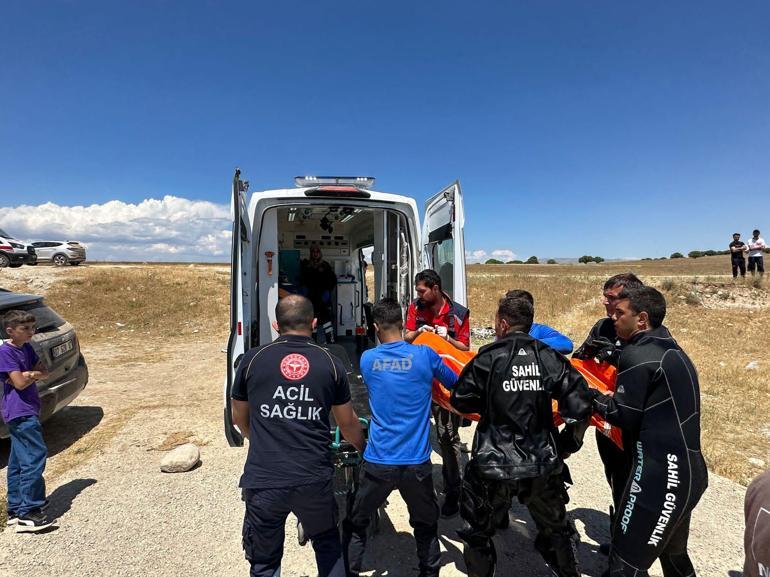 Van Gölünde akıntıya kapılan 2 arkadaş boğuldu