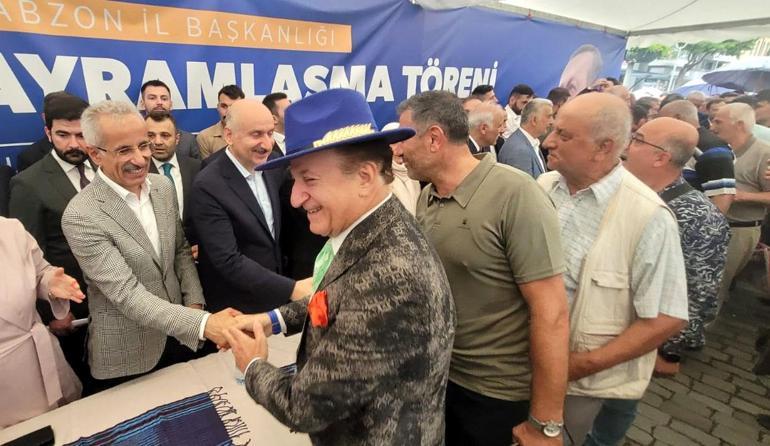 Bakan Uraloğlu, Trabzon’da bayramlaşma törenine katıldı