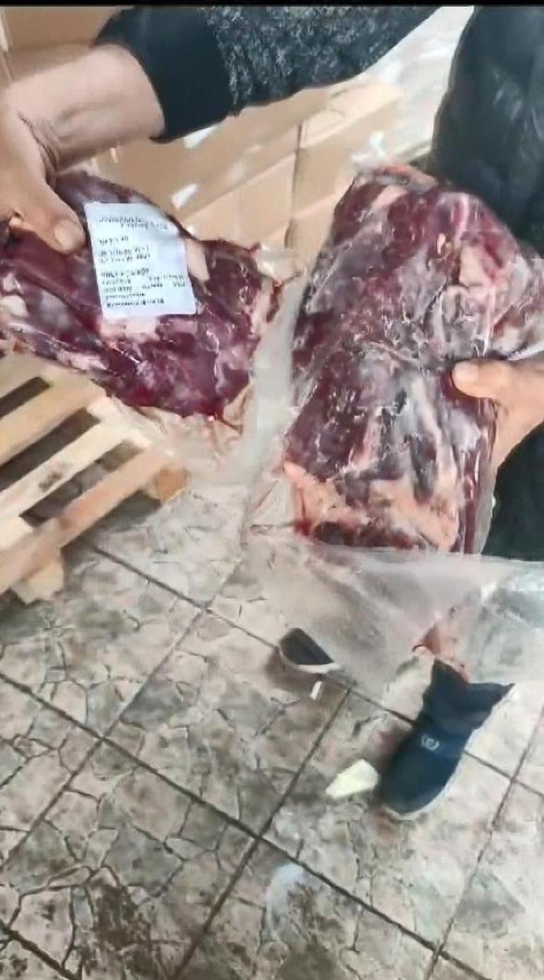 Bursada, 111 kişiye bozuk kurban eti verdiği iddia edilen firma sahipleri tutuklandı