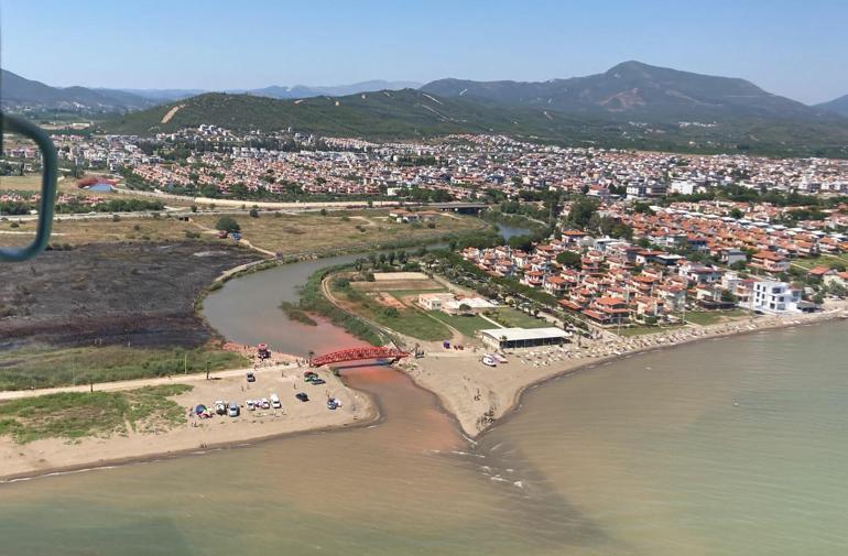 İzmirde sazlık yangını