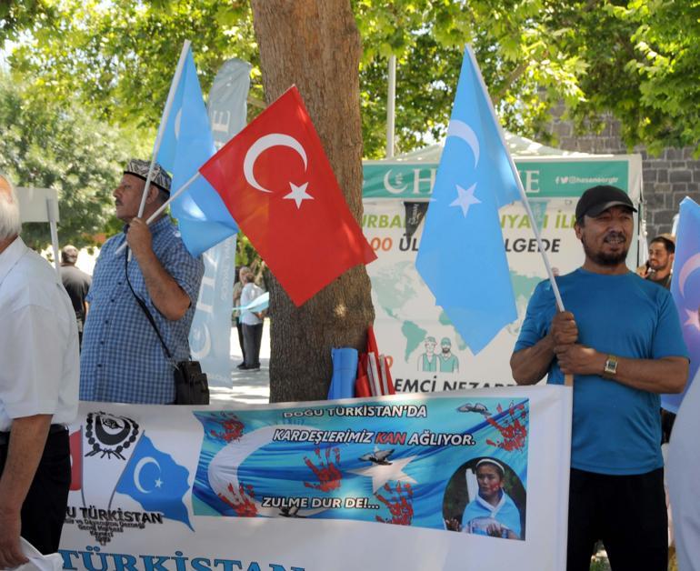 Kayseri’de Doğu Türkistanlılardan Urumçi protestosu