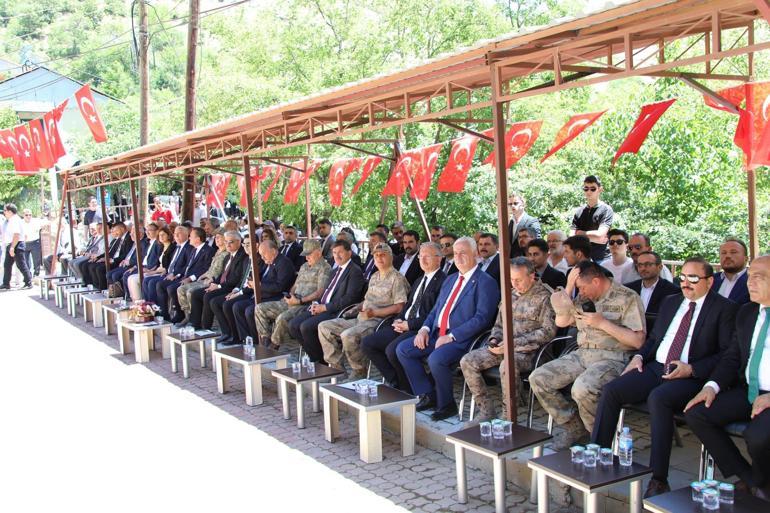 Başbağlarda, PKKnın 30 yıl önce katlettiği 33 kişi dualarla anıldı