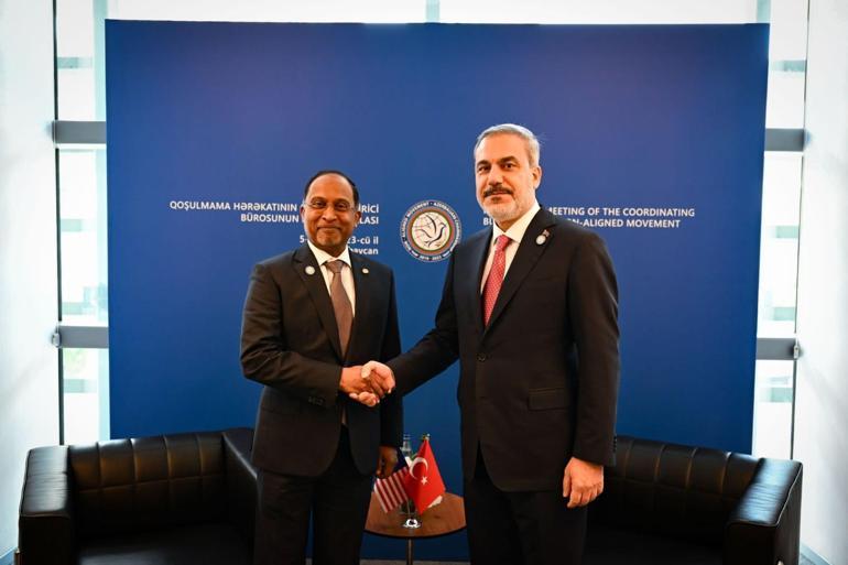 Dışişleri Bakanı Fidan, Bakü’de mevkidaşlarıyla görüştü