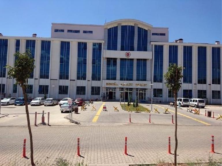 Kitap okuyup, LÖSEV’e bağış yaparak uzlaştılar