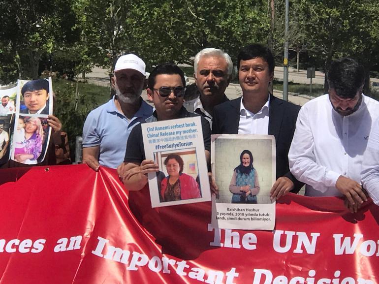 Uygur Türklerinden Çindeki yakınlarının serbest bırakılması için eylem