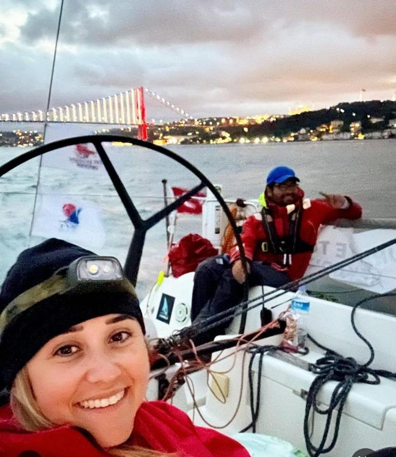 Yelkenciler Kandemir ve Güven, 4 denizi 11 günde geçerek Türkiye rekoru kırdı