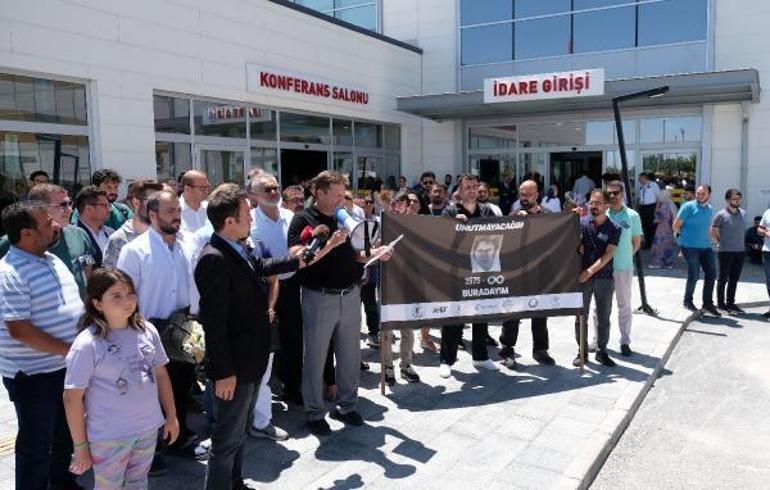 Görev yaptığı hastanede öldürülen Dr. Ekrem Karakaya, anıldı