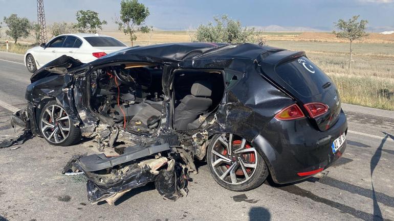 Konyada iki otomobilin çarpışıp takla atması kamerada: 1 ölü, 1 yaralı