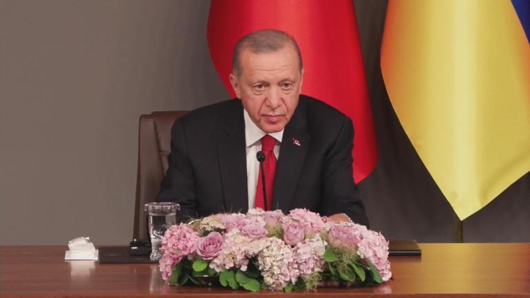 Cumhurbaşkanı Erdoğan, Ukrayna Devlet Başkanı Zelenskiyle ortak basın açıklaması yaptı