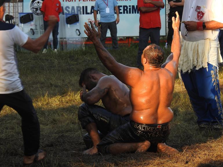 Kırkpınar’da çeyrek finale yükselen Başpehlivanlar belli oldu