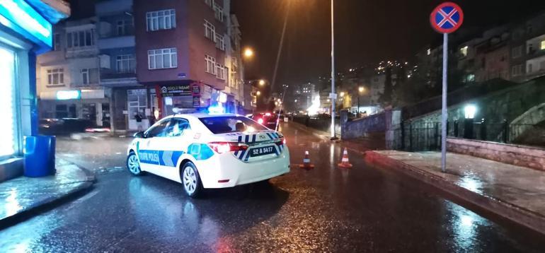 Orduda sağanak; ilçe merkezindeki köprüler geçişlere kapatıldı