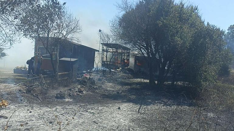 Bodrumda çıkan yangın, tiny houselara sıçradı