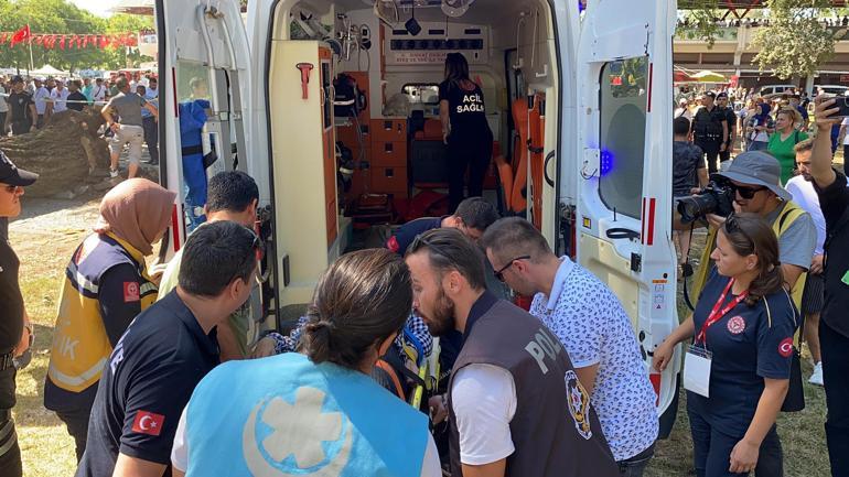 Kırkpınarın yapıldığı Sarayiçinde ağaç devrildi: 2 yaralı