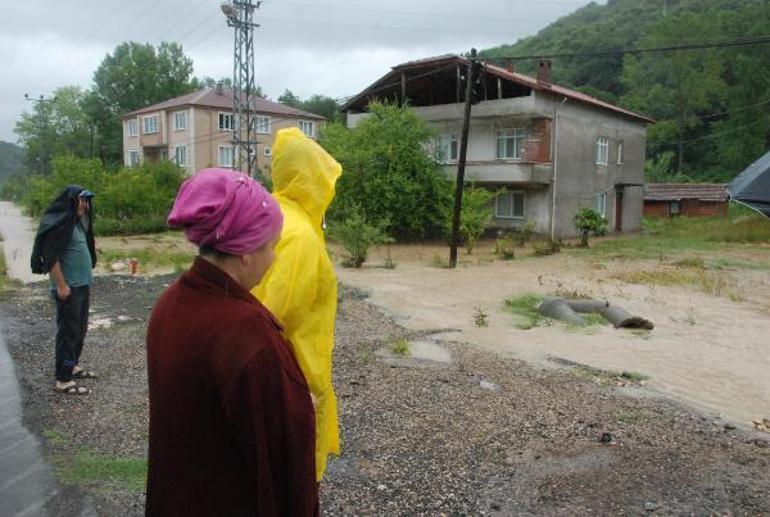 Bartın’da sağanak; dereler taştı, mahsur kalanlar kurtarıldı