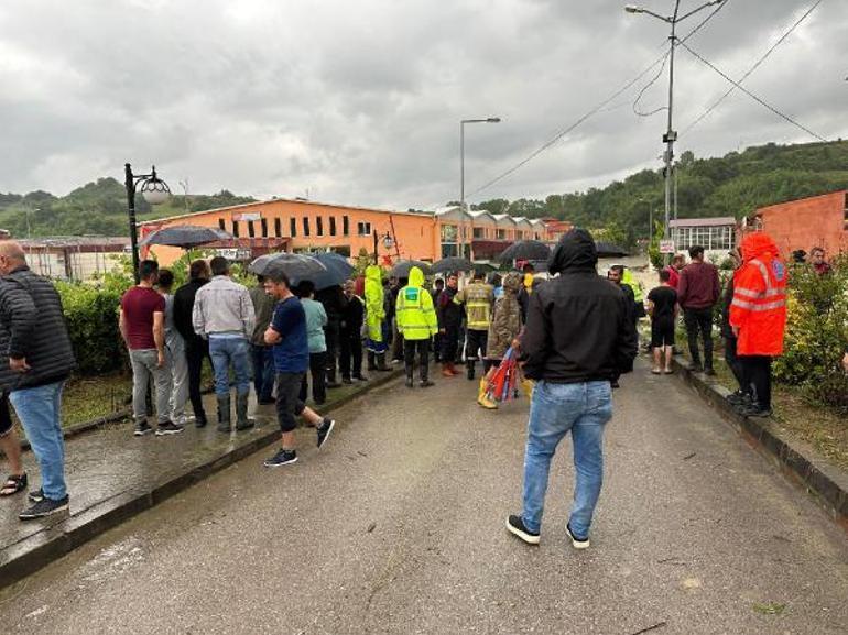 Bartın’da sağanak; dereler taştı, mahsur kalanlar kurtarıldı