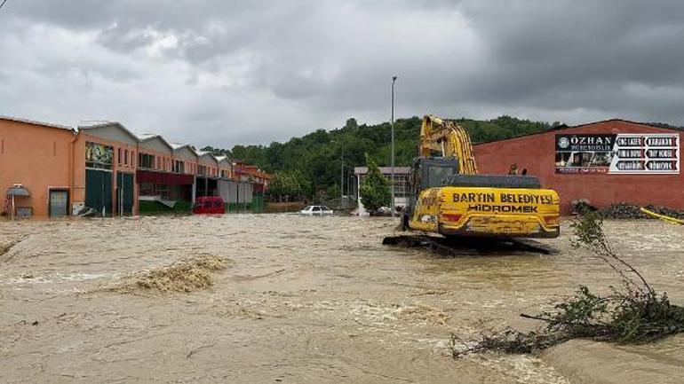 Bartın’da sağanak; dereler taştı, mahsur kalanlar kurtarıldı