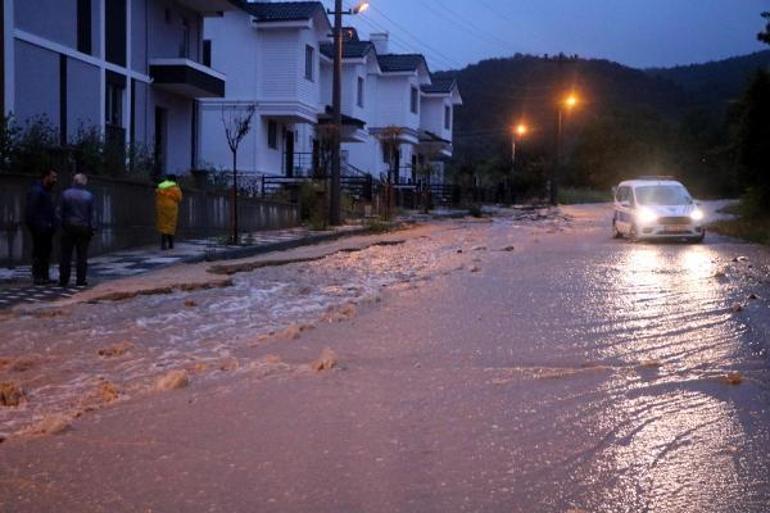 TEM Otoyolunda heyelan sebebiyle Ankara-İstanbul yönü trafiğe kapandı