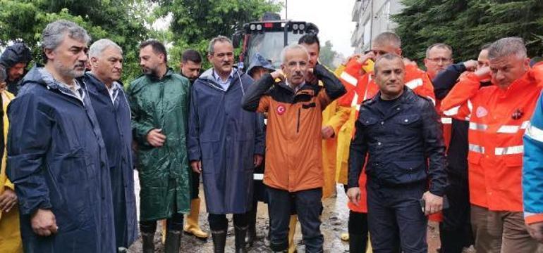 Bakan Uraloğlu: Orduda 351 iş yeri, 32 konut ve 35 araç selden etkilendi
