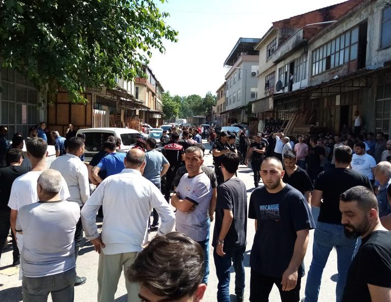 Bursada mülk sahibi ile kiracı arasında tornavida ve demir çubuklu kavga: 5 yaralı, 4 gözaltı