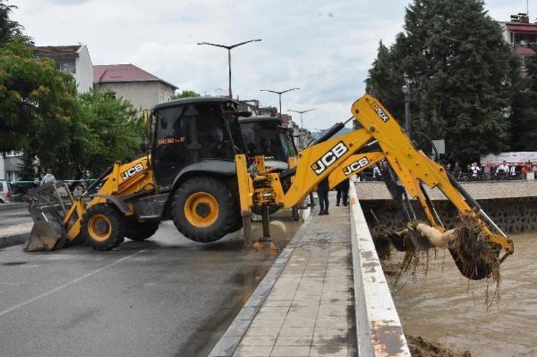 Karadeniz- Akdeniz yolunda heyelan