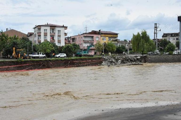 Karadeniz- Akdeniz yolunda heyelan