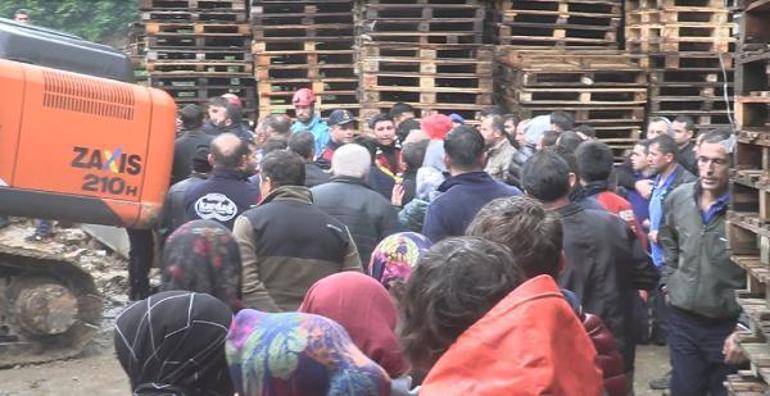 Giresunda fabrikada göçük altında kalan işçiyle iletişim kesildi