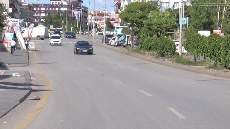 Suriyeli sürücünün otomobiliyle çarptığı kadın öldü, dükkanlar kapandı