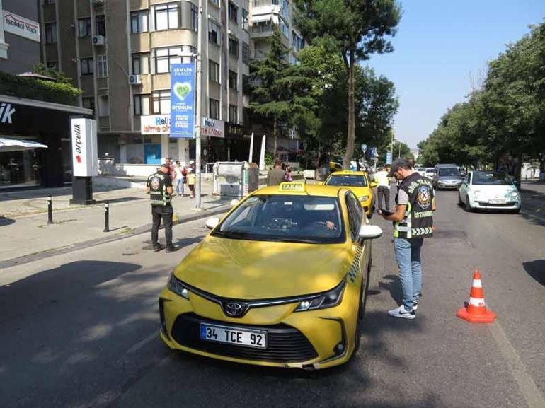 Kadıköyde trafik kurallarına uymayan sürücülere ceza yağdı