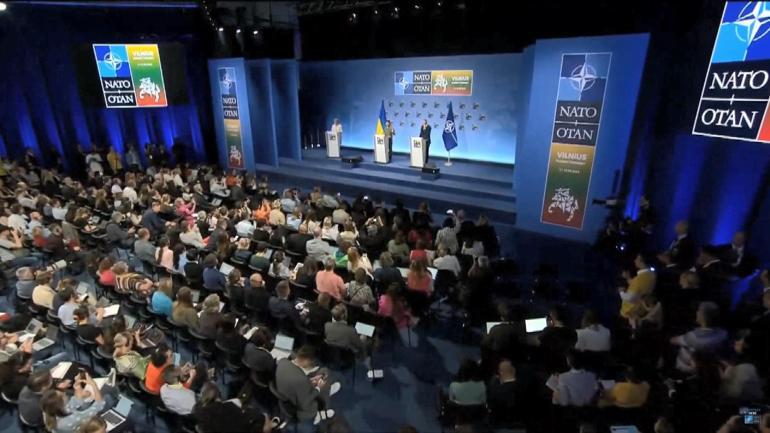 Zelenski’nin ‘F-16 sorusuna’ verdiği tepki gülüşmelere neden oldu