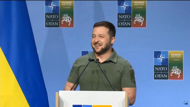 Zelenski’nin ‘F-16 sorusuna’ verdiği tepki gülüşmelere neden oldu