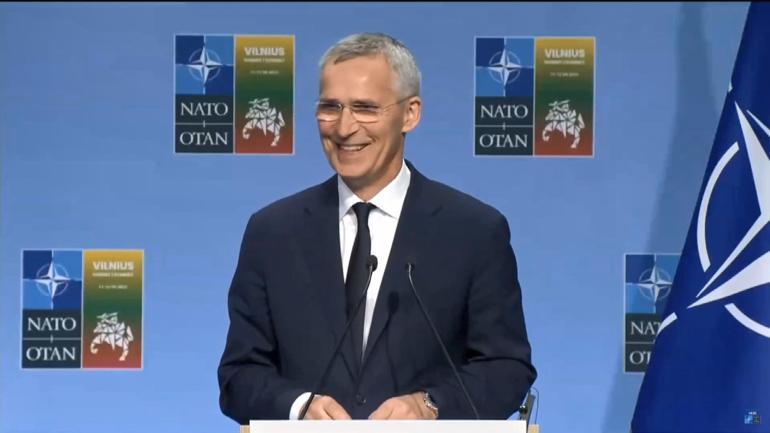 Zelenski’nin ‘F-16 sorusuna’ verdiği tepki gülüşmelere neden oldu