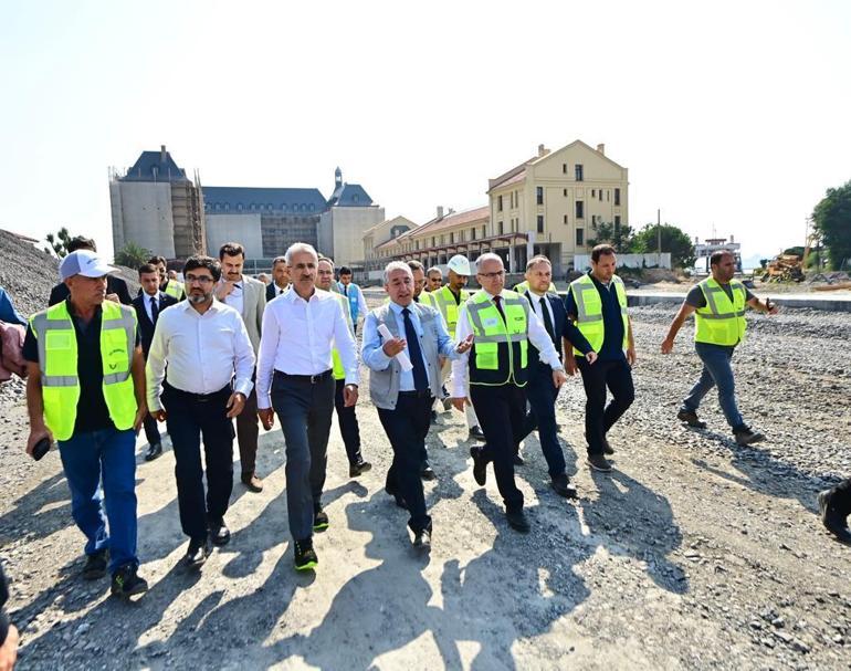 Bakan Uraloğlu: Haydarpaşa Garı 2024 yılında tamamen hazır hale getirilerek hizmete alınacak