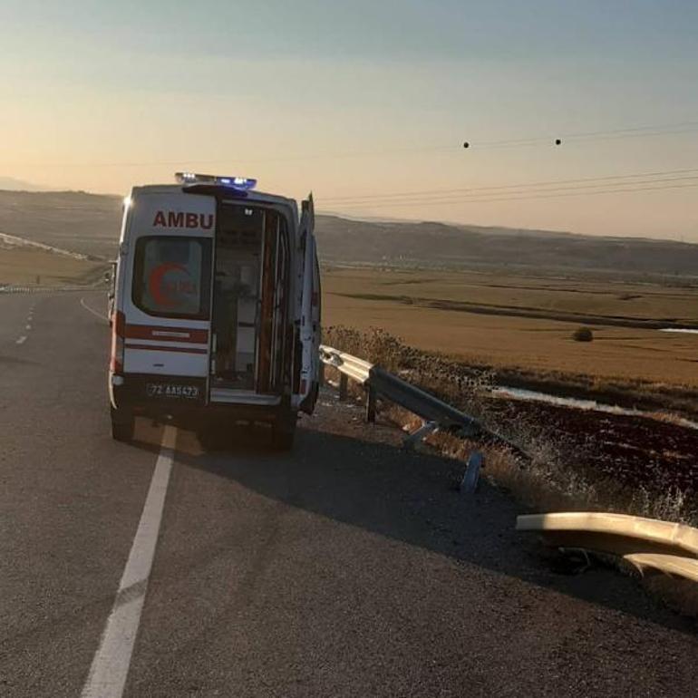 Şarampole yuvarlanan otomobilin sürücüsü öldü, eşi ve 2 çocuğu yaralı