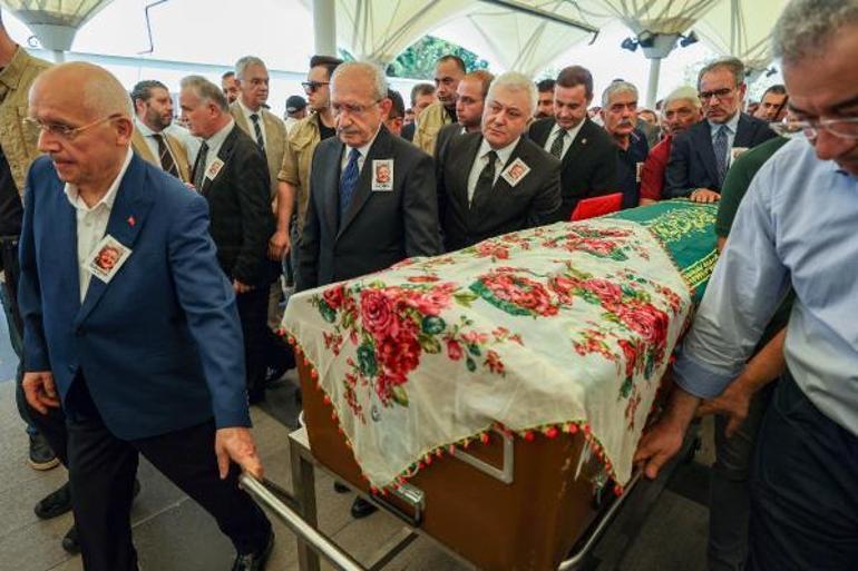 Kılıçdaroğlu, CHPli Özkanın annesinin cenazesine katıldı