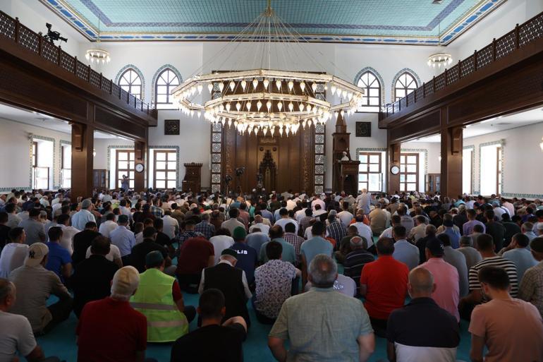 Cuma hutbesinde FETÖ uyarısı; İstismarcı yapıların tuzaklarına düşmeyin