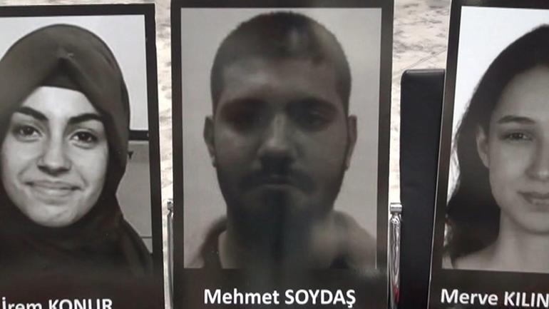 Depremde ölen kardeşinin kep ve cübbesini giyip diplomasını aldı