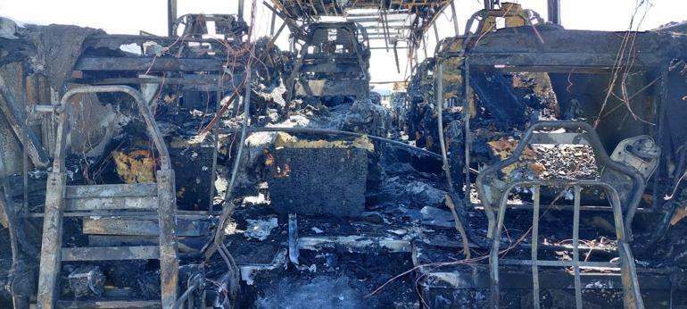 İran plakalı yolcu otobüsü alev alev yandı