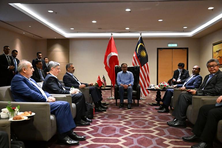 Bakan Fidan, Malezya’da resmi temaslarda bulundu