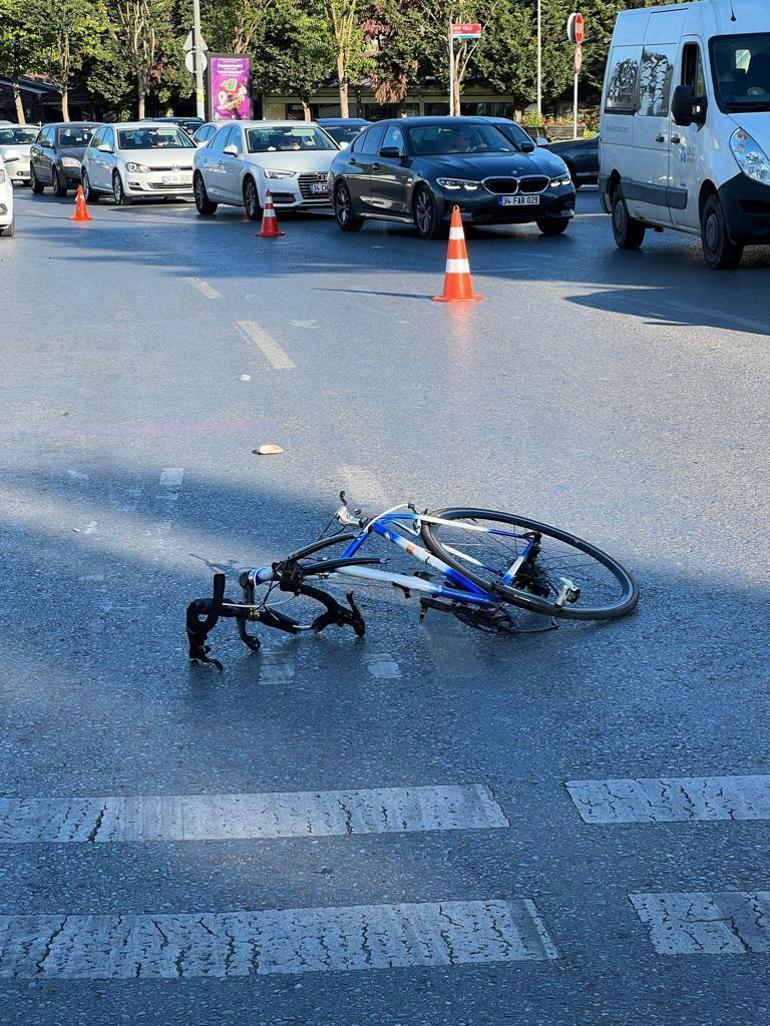 Kadıköy’de polisten kaçtığı öne sürülen sürücünün çarptığı bisikletli öldü