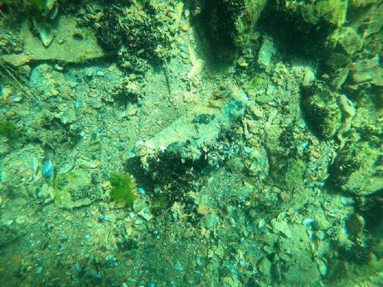 Sarıyer’de midye avına çıktı, havan topu mermisi buldu