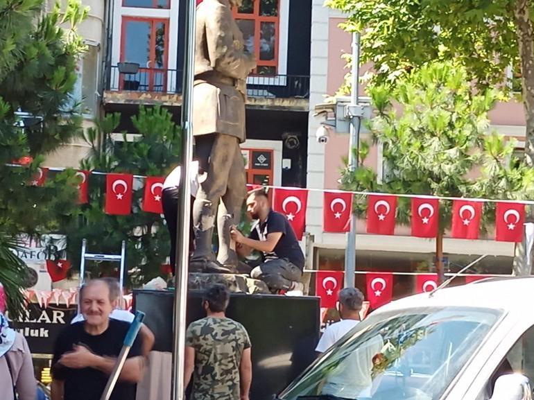 Balyozla Atatürk heykeline saldıran şüpheli gözaltına alındı