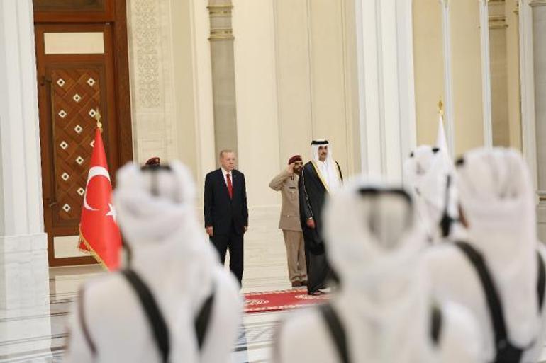 Cumhurbaşkanı Erdoğan Katar’da resmi törenle karşılandı